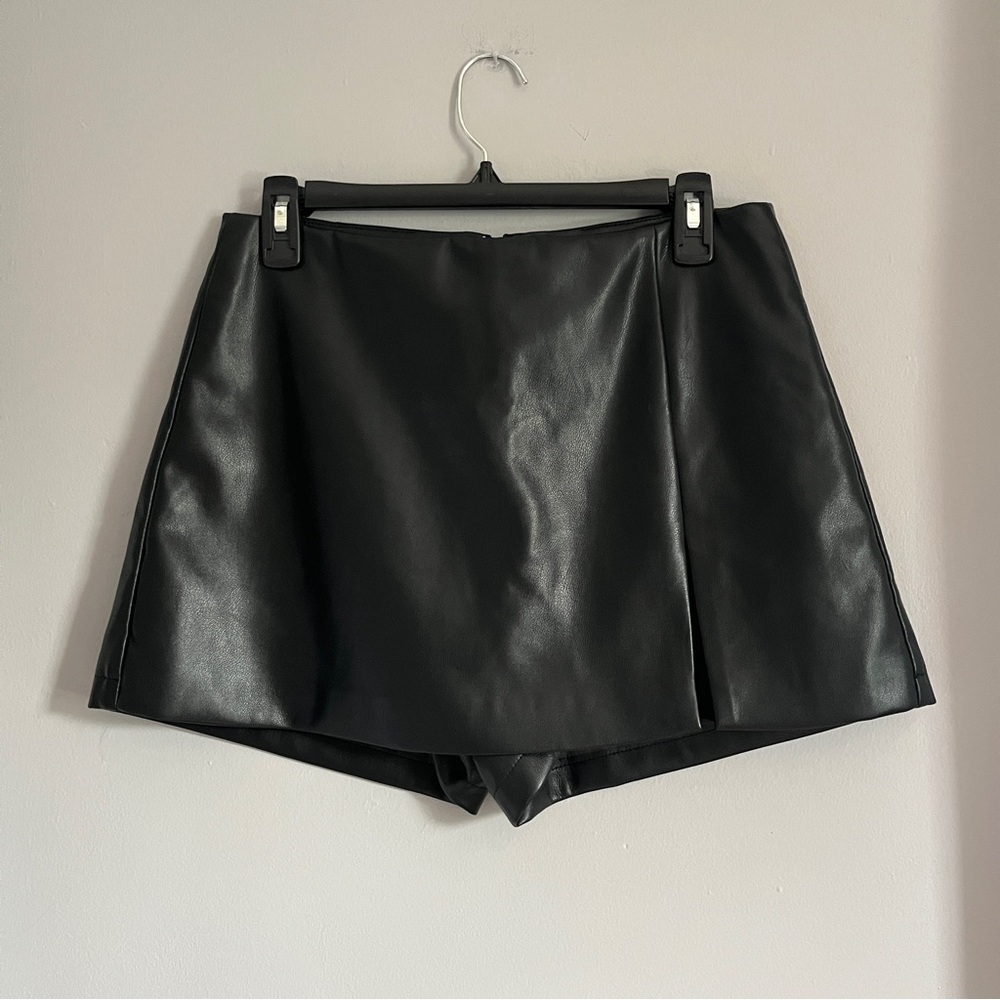 NWT anthropologie pleather skort